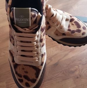 Good as new Valentino sneakers